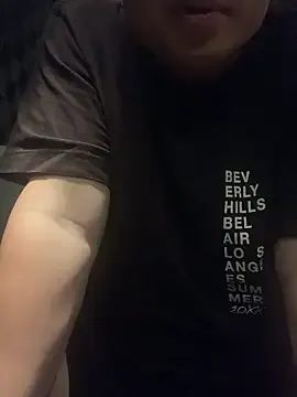 roouse – webcam model profile photo Image 2