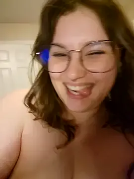 PinkyPai – webcam model profile photo Image 7