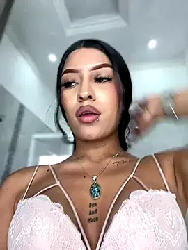 hina_porn – webcam model profile photo Image 10