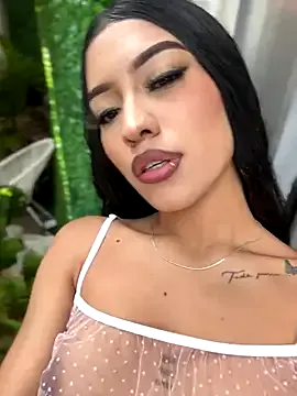 hina_porn – webcam model profile photo Image 16