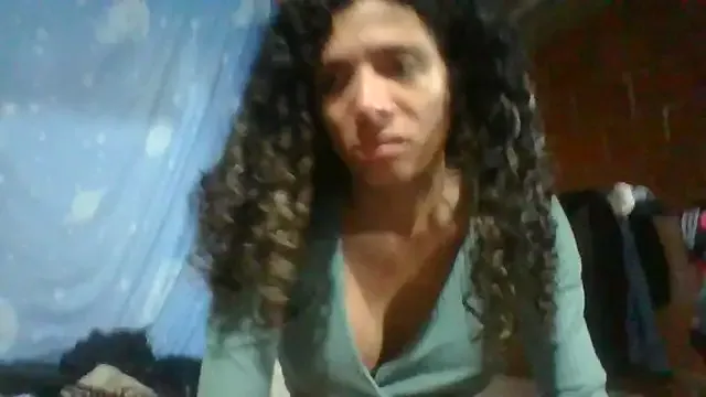 JadeyKhada – webcam model profile photo Image 11