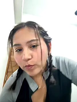 carojhones – webcam model profile photo Image 12