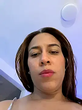 seraphine23 – webcam model profile photo Image 11