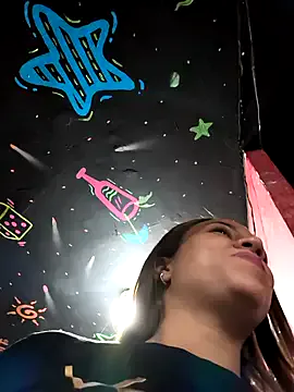 seraphine23 – webcam model profile photo Image 8