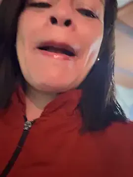 Allla – webcam model profile photo Image 17