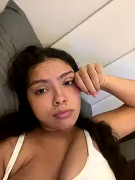 iam_eli – webcam model profile photo Image 15