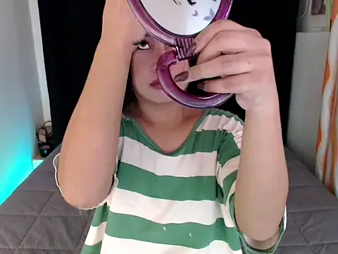 boywithbug – webcam model profile photo Image 12