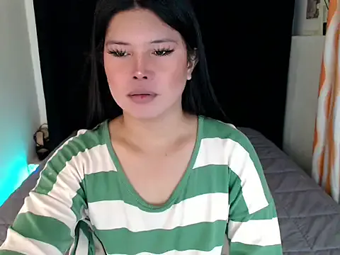 boywithbug – webcam model profile photo Image 4