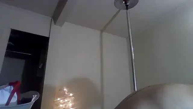 -Miray- – webcam model profile photo Image 2