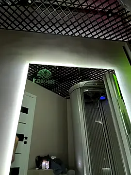 roouse – webcam model profile photo Image 9