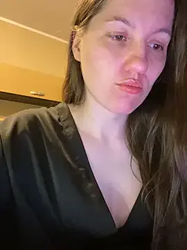 amberpaws – webcam model profile photo Image 2
