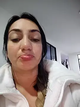 Ninabigtitied Image 10