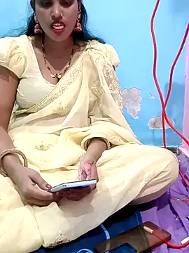 PinkyPai – webcam model profile photo Image 4