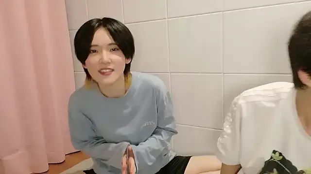 shy_suchka – webcam model profile photo Image 4