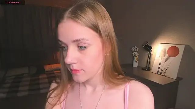 Prueberry – webcam model profile photo Image 16