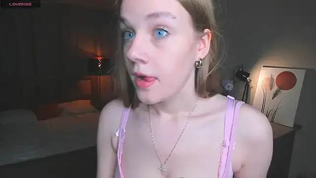 Prueberry – webcam model profile photo Image 7