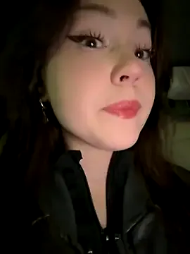 alana15 – webcam model profile photo Image 17