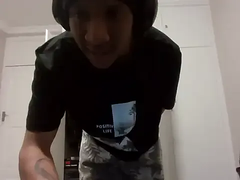 AlexAndPole – webcam model profile photo Image 6