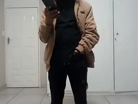 AlexAndPole – webcam model profile photo Image 7