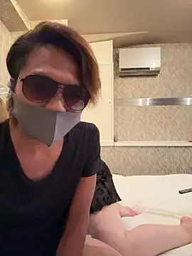 HopeHeaven – webcam model profile photo Image 4