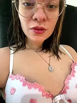 luckrose – webcam model profile photo Image 15
