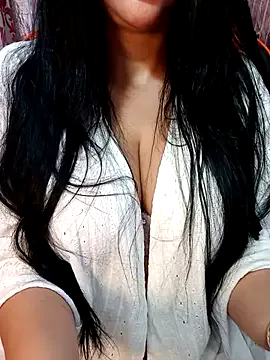 Enchantix – webcam model profile photo Image 7