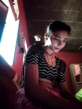 sophiestique – webcam model profile photo Image 2