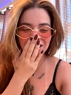 lynn9000 – webcam model profile photo Image 7