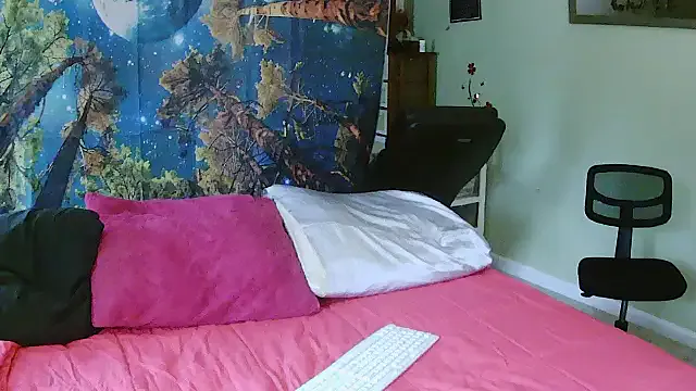 PinkyPai – webcam model profile photo Image 5