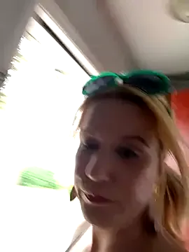 PinkyPai – webcam model profile photo Image 8