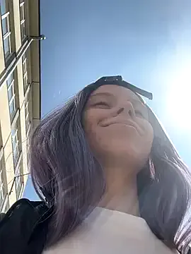 Taanni – webcam model profile photo Image 4