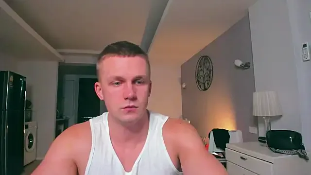 PinkyPai – webcam model profile photo Image 12