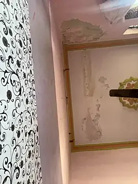 toffisoffi – webcam model profile photo Image 11