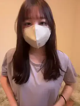 little_effy18_ – webcam model profile photo Image 5