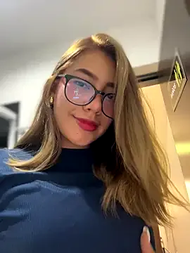 Mia--meow – webcam model profile photo Image 15