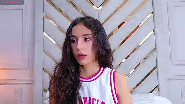 luckrose – webcam model profile photo Image 11