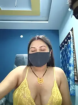 Enchantix – webcam model profile photo Image 13