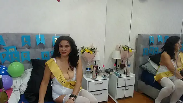 myrtlemystic – webcam model profile photo Image 10