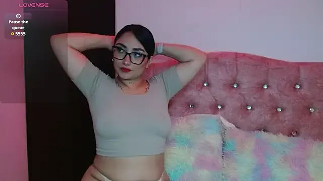 parupercov – webcam model profile photo Image 13