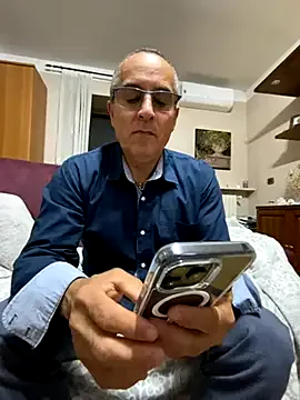 molochnaya000 – webcam model profile photo Image 3