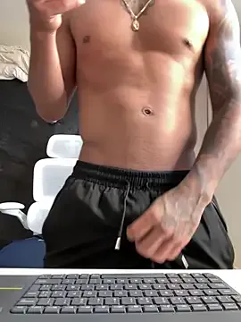 SunnyShiney – webcam model profile photo Image 13