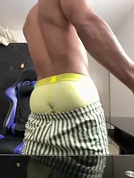 SunnyShiney – webcam model profile photo Image 9