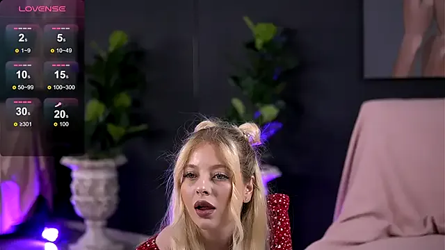 bigjuicy_67 – webcam model profile photo Image 3