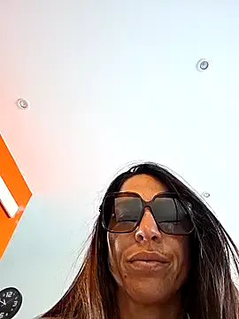 lucretiaburnaugh – webcam model profile photo Image 11