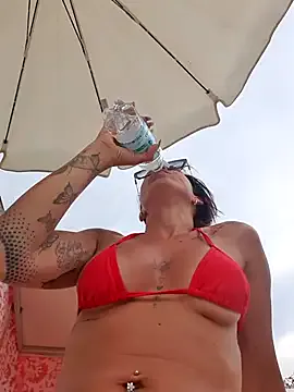 lucretiaburnaugh – webcam model profile photo Image 5