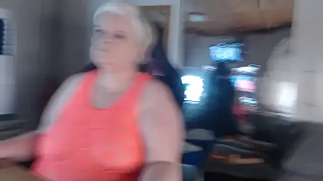 shy_suchka – webcam model profile photo Image 4