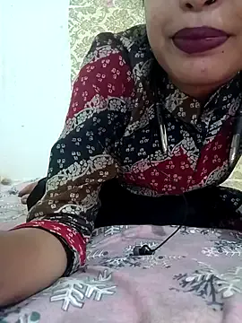 tina18teen – webcam model profile photo Image 10