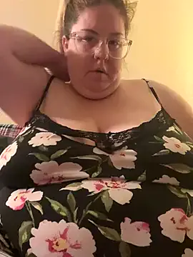 xixi_28 – webcam model profile photo Image 3