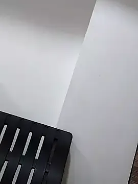 pantyless – webcam model profile photo Image 10