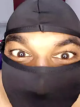 pantyless – webcam model profile photo Image 15